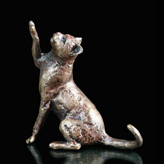 Butler & Peach Miniatures - Bronze Cat Sitting